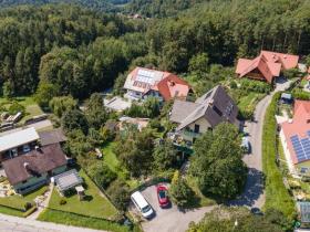 House on the outskirts of Graz with an unobstructed view and its own well