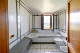 Prestigious Villa in the Tuscan Countryside