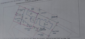 Large house with interior courtyard and annex for sale